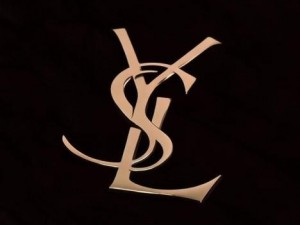 蜜桃色的YSL-蜜桃色YSL魅力绽放 绽放青春气息的时尚之选
