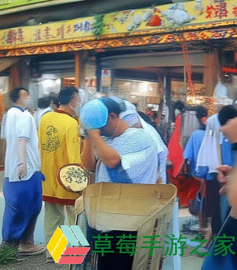2024年国产精华液新特点探索 让肌肤焕发自然光彩的秘密